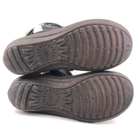 UGG Akadia Black Leather Winter Ankle Boots 6 - Picture 7 of 12